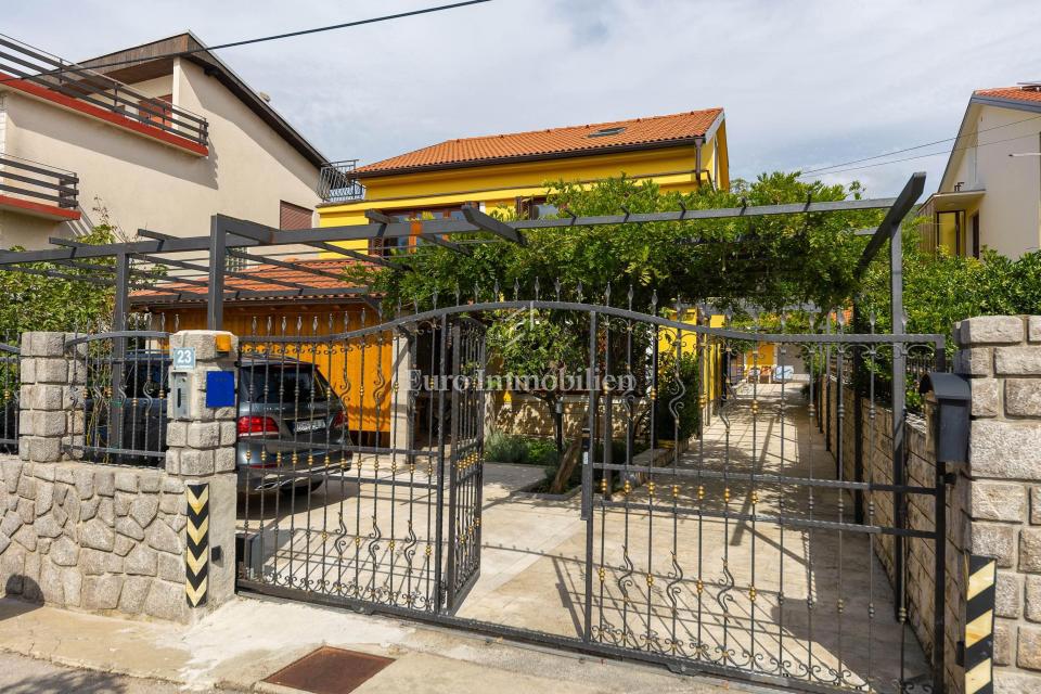 Selce, due case in vendita