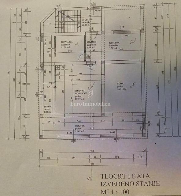 Selce, due case in vendita