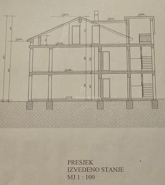 Selce, due case in vendita