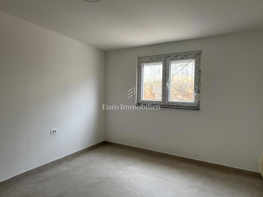 Crikvenica, appartamento con giardino