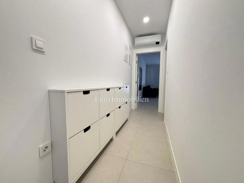 Appartamento con 2 terrazze in seconda fila al mare - l'isola di Pag