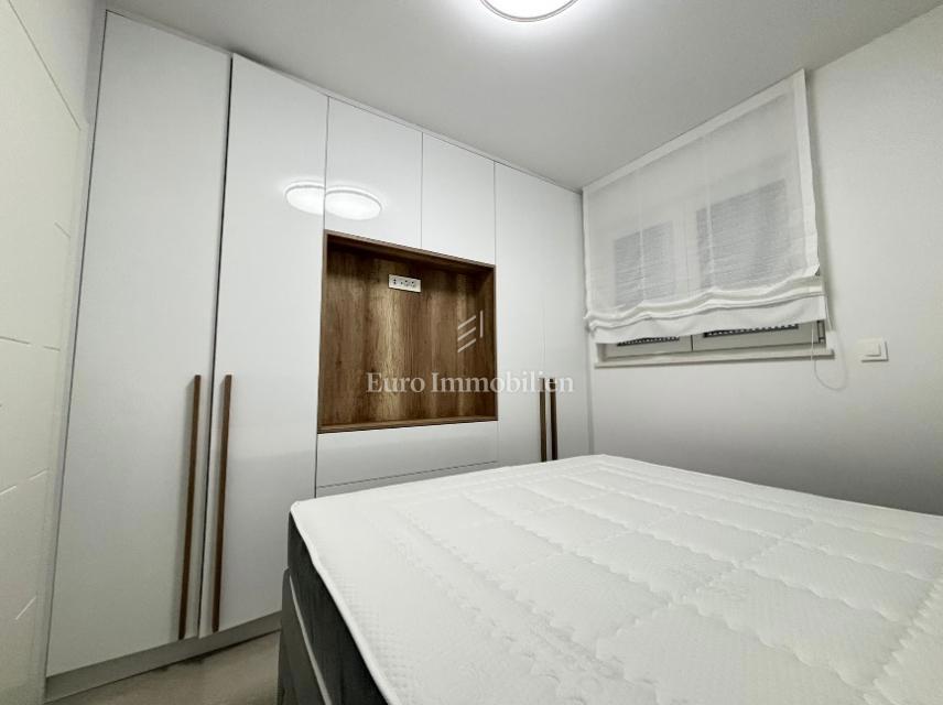 Appartamento con 2 terrazze in seconda fila al mare - l'isola di Pag