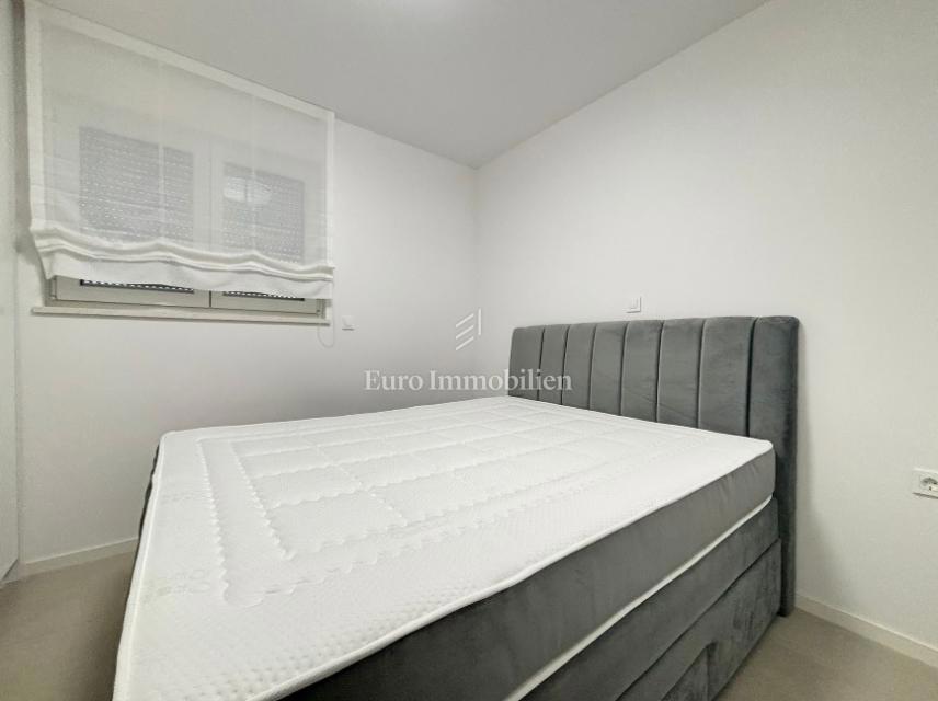 Appartamento con 2 terrazze in seconda fila al mare - l'isola di Pag