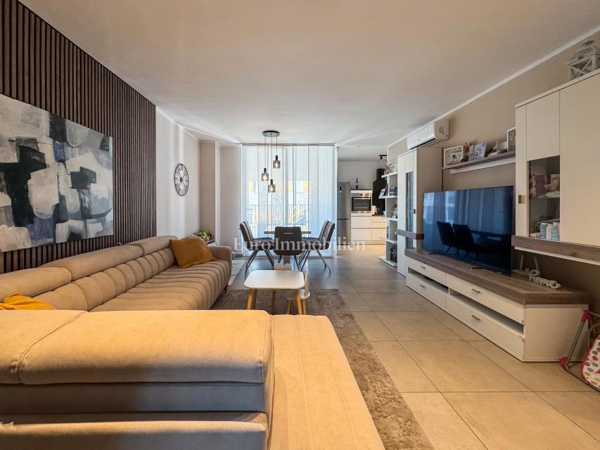 Appartamento moderno con vista sul centro storico di Labin