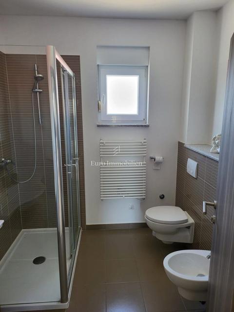 Donja Jagodnja - casa con piscina in una posizione tranquilla