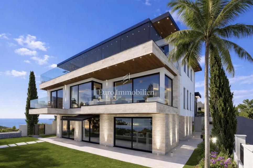 Opatija – Attico con giardino e vista panoramica