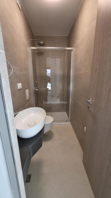 Appartamento con giardino privato, zona prestigiosa di Zara