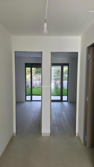 Appartamento con giardino privato, zona prestigiosa di Zara