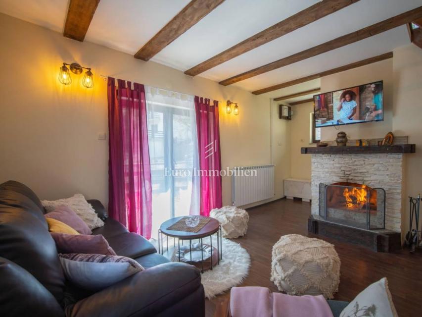 Fužine, Lič - casa affascinante in un'oasi verde