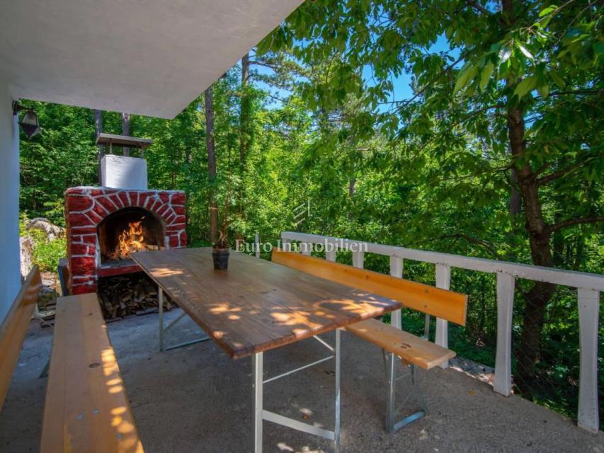 Fužine, Lič - casa affascinante in un'oasi verde