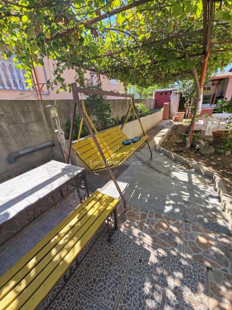 Biograd na Moru, dintorni - casa con 3 unità abitative