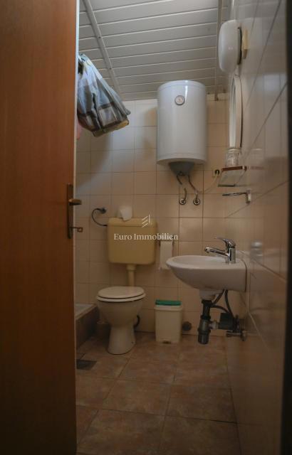 Biograd na Moru, dintorni - casa con 3 unità abitative