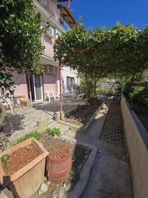 Biograd na Moru, dintorni - casa con 3 unità abitative