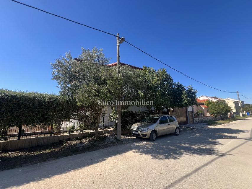 Biograd na Moru, dintorni - casa con 3 unità abitative