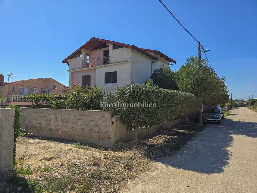 Biograd na Moru, dintorni - casa con 3 unità abitative