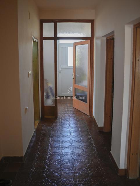 Biograd na Moru, dintorni - casa con 3 unità abitative