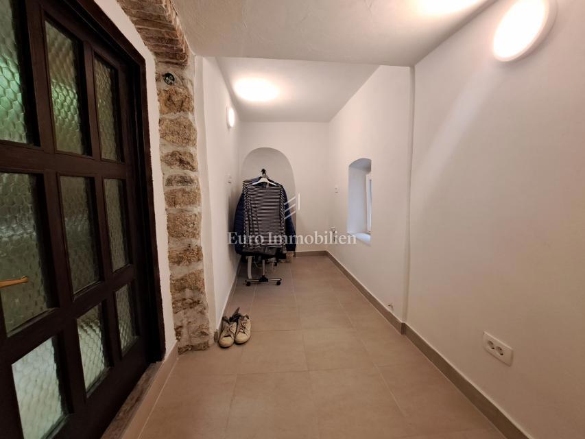 Città di Krk - casa in pietra ristrutturata nel centro città