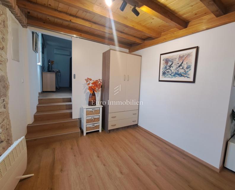 Città di Krk - casa in pietra ristrutturata nel centro città