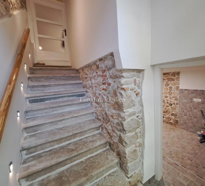 Città di Krk - casa in pietra ristrutturata nel centro città