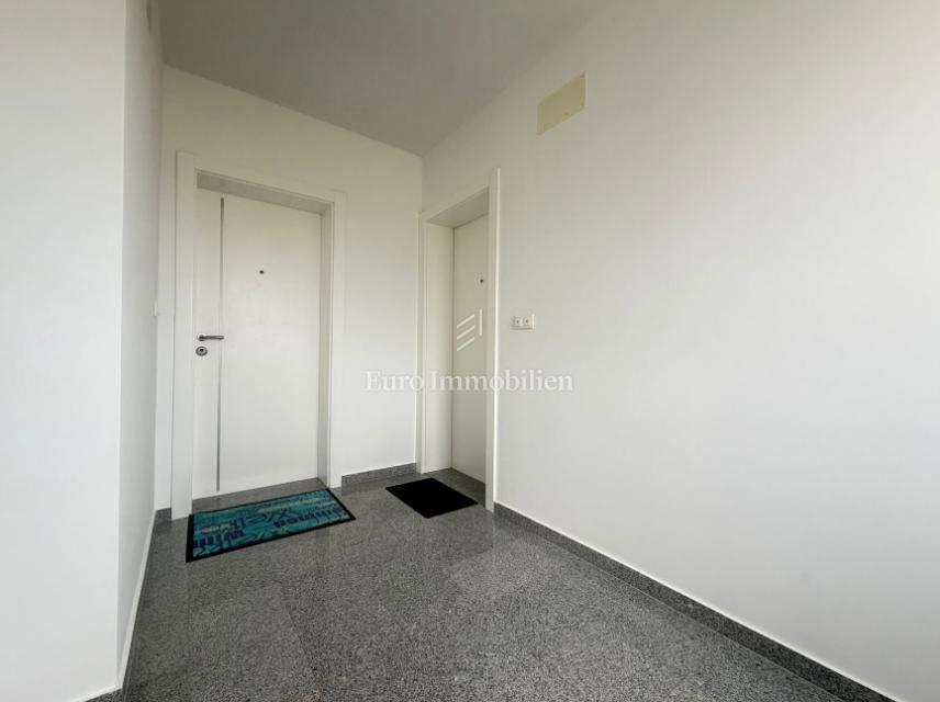 Novalja - appartamento con vista aperta, prima fila sul mare