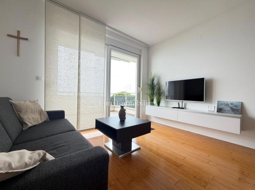 Novalja - appartamento con vista aperta, prima fila sul mare