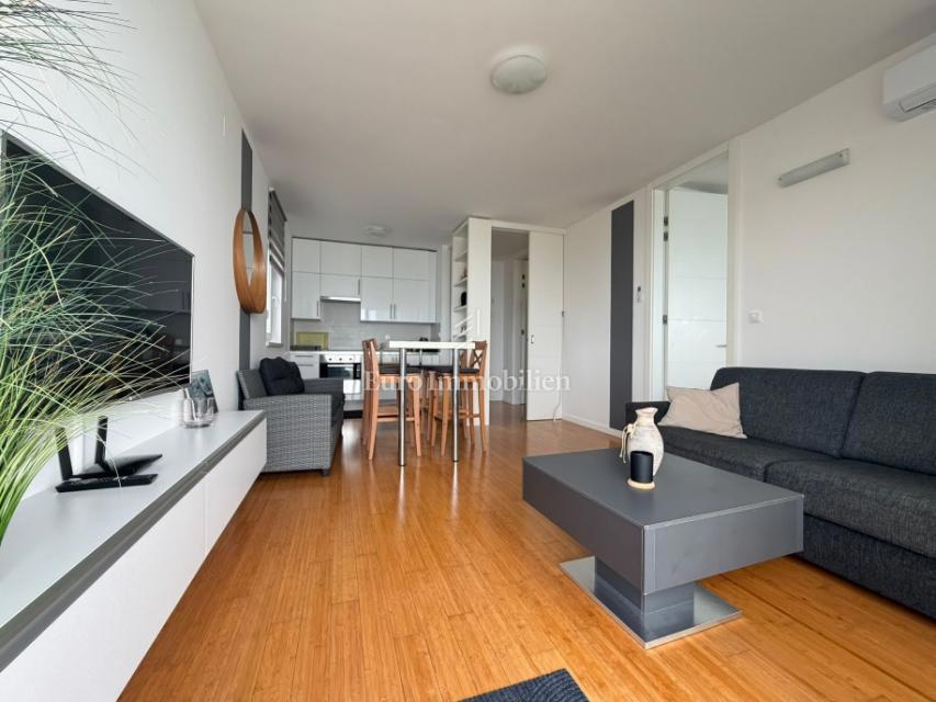 Novalja - appartamento con vista aperta, prima fila sul mare