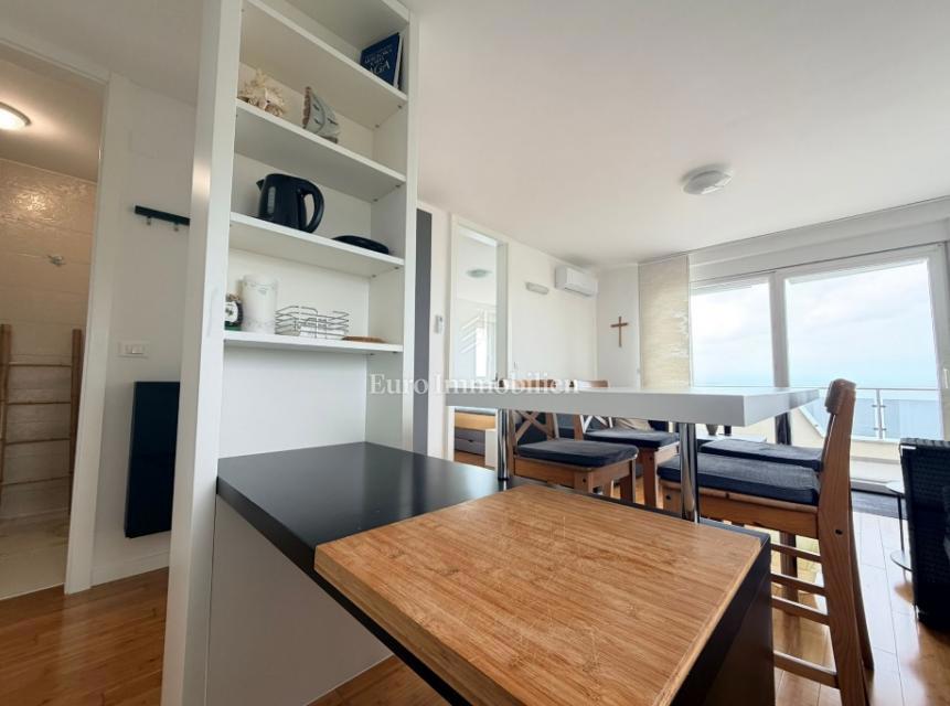 Novalja - appartamento con vista aperta, prima fila sul mare