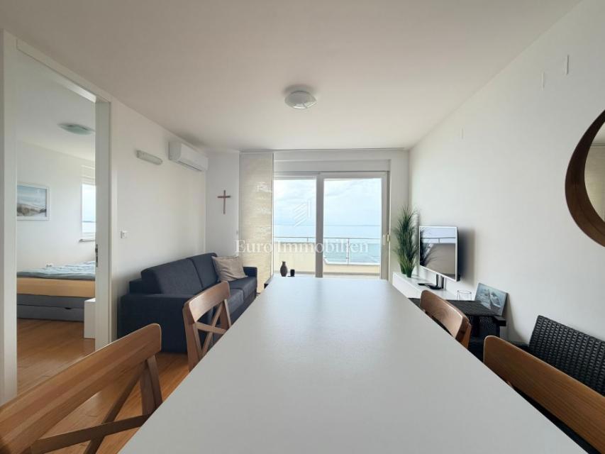 Novalja - appartamento con vista aperta, prima fila sul mare