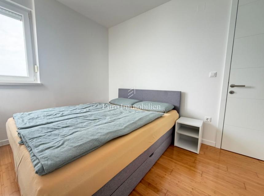 Novalja - appartamento con vista aperta, prima fila sul mare