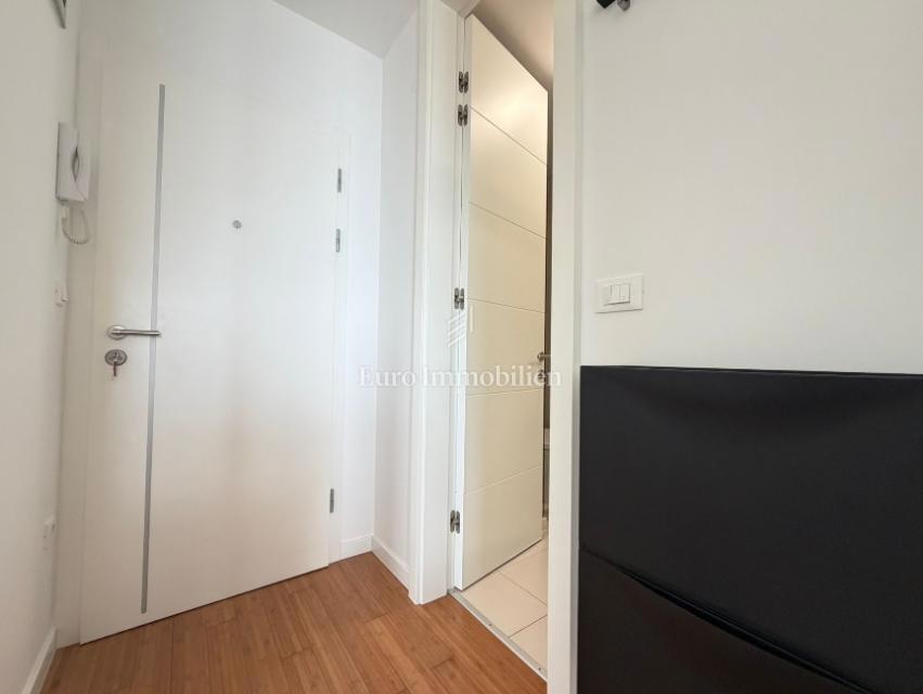 Novalja - appartamento con vista aperta, prima fila sul mare