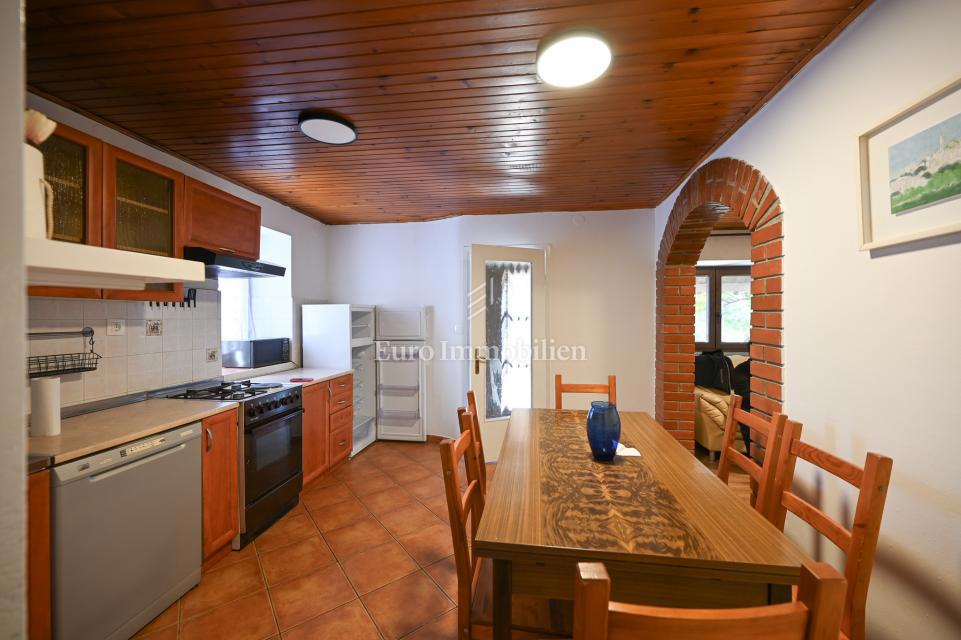 Istria, Kaštelier - casa in pietra con cortile