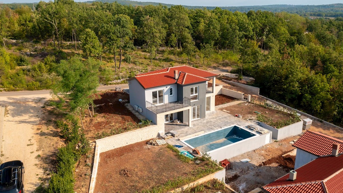 Modern house with swimming pool near Labin, newly built