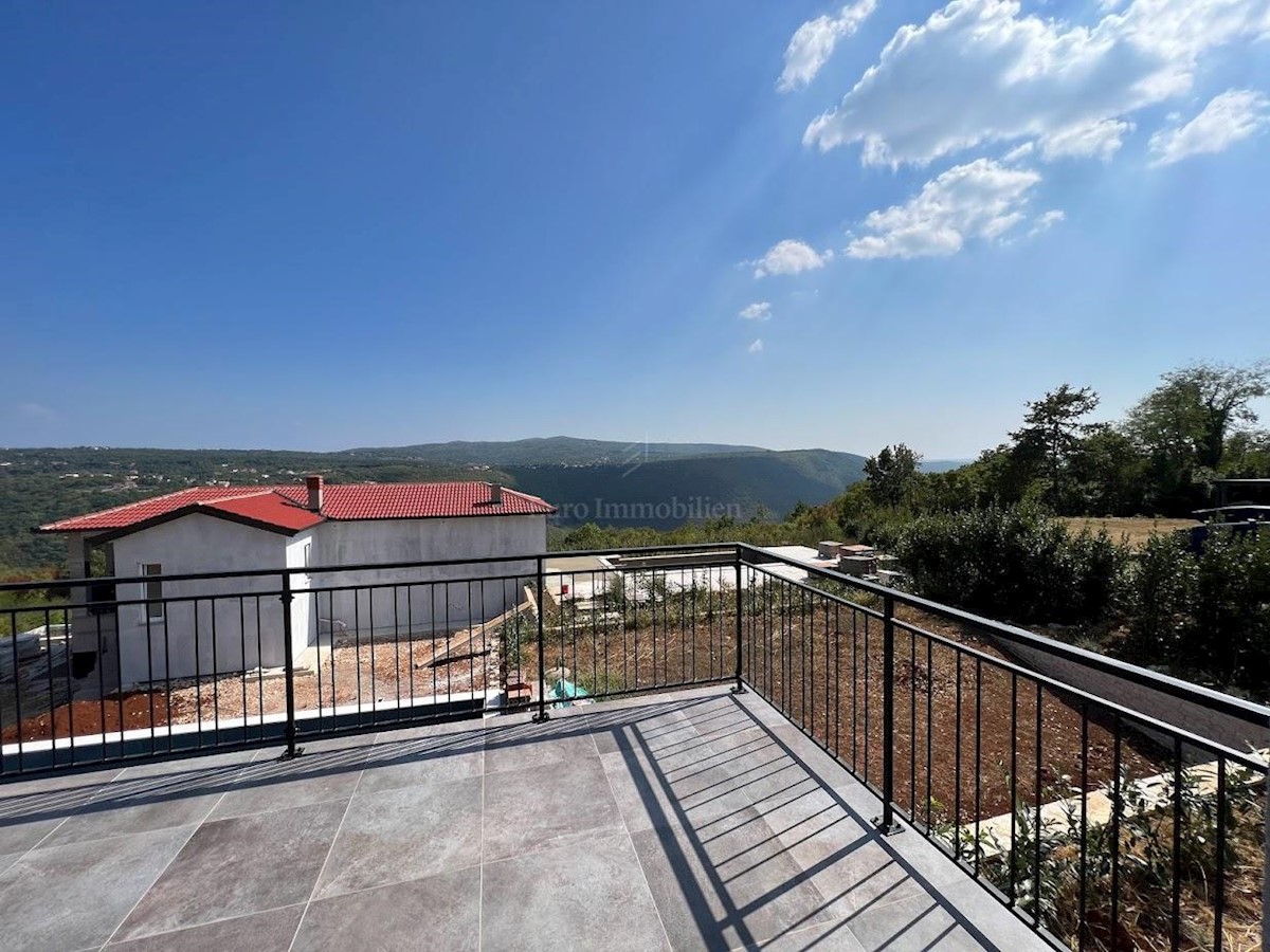 Modern house with swimming pool near Labin, newly built