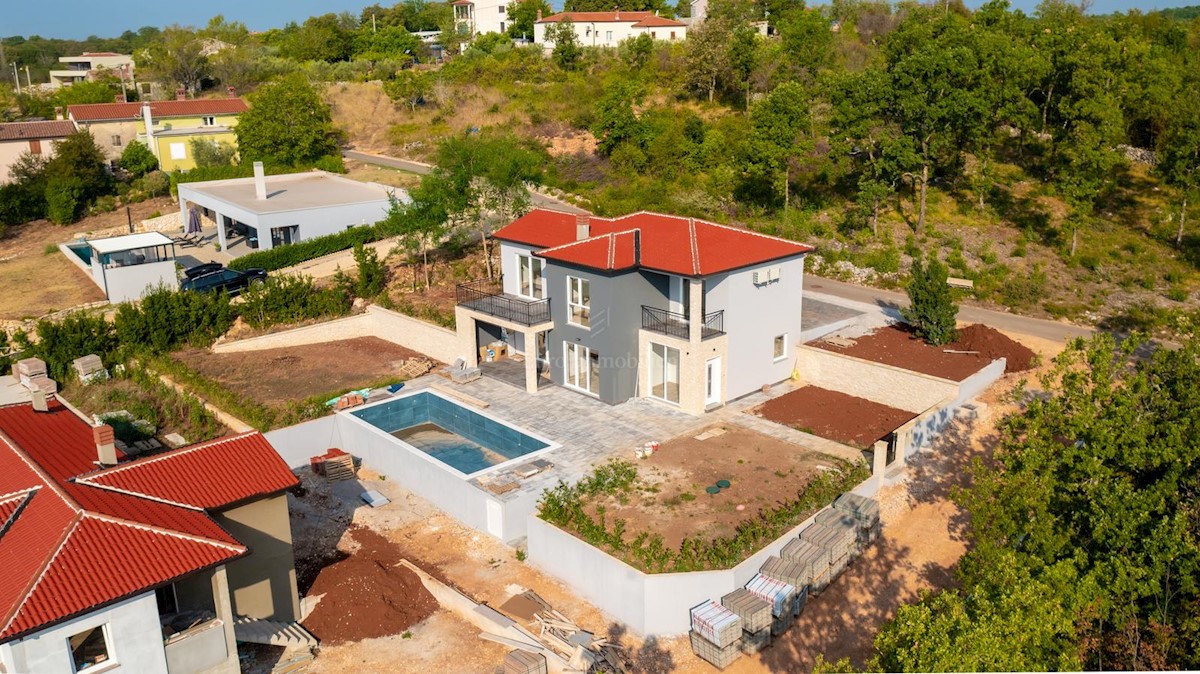 Modern house with swimming pool near Labin, newly built