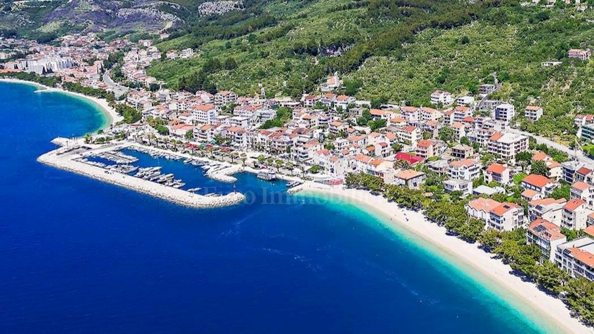 New two-bedroom apartment with sea view, Tučepi