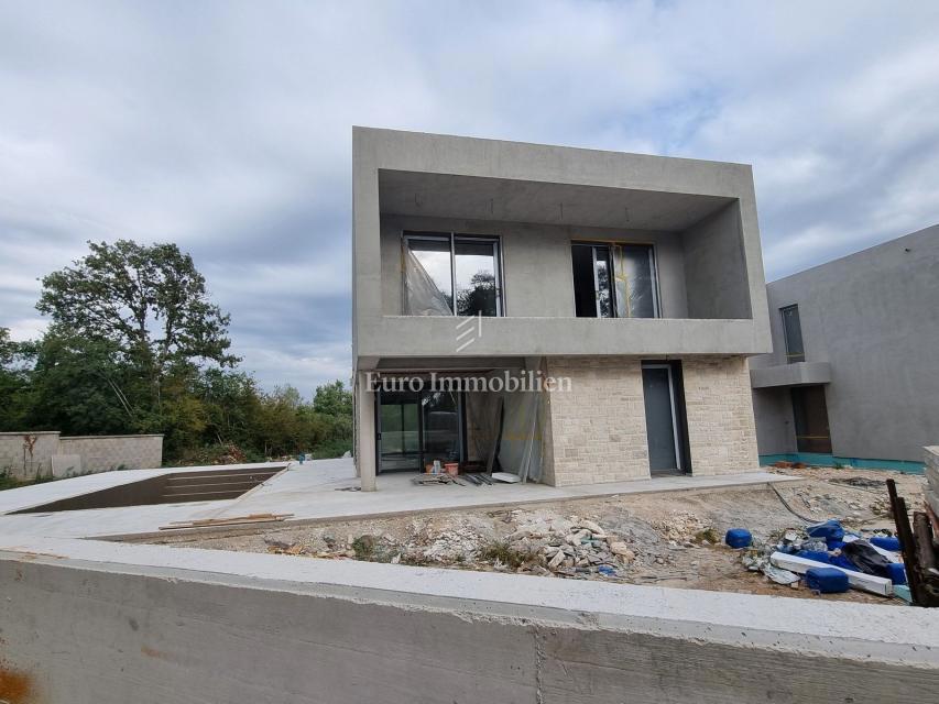 Villa of modern design with pool, near Poreč