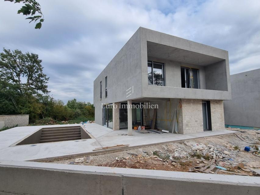 Villa of modern design with pool, near Poreč