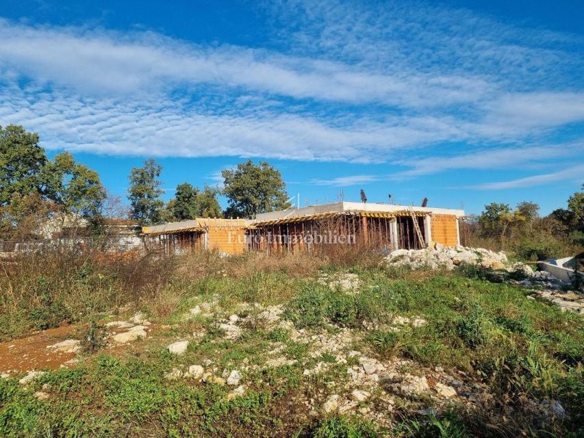 Villa of modern design with pool, near Poreč