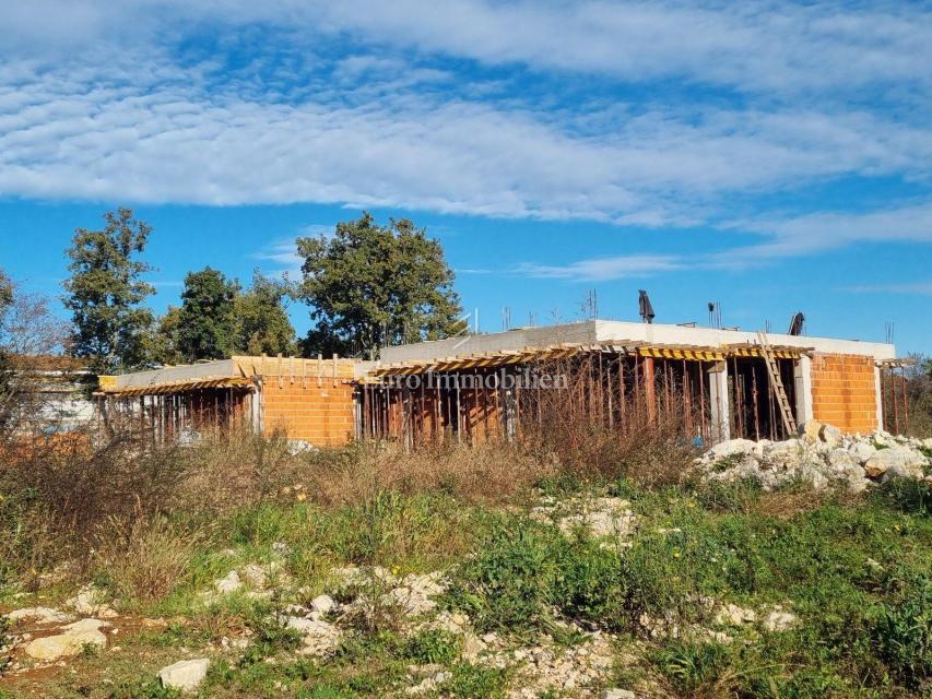 Villa of modern design with pool, near Poreč