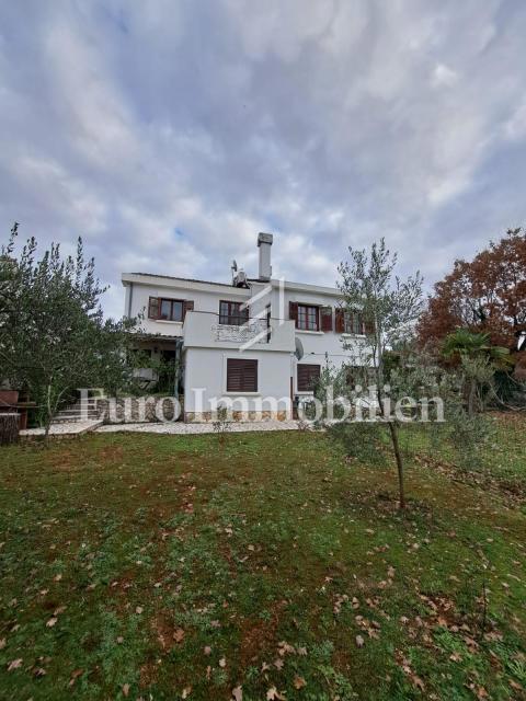 Detached house with a large garden - Njivice, island of Krk