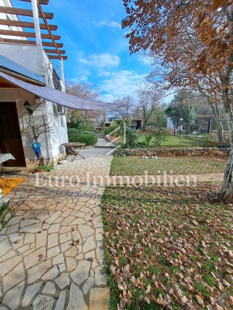 Detached house with a large garden - Njivice, island of Krk