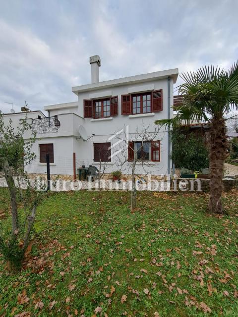 Detached house with a large garden - Njivice, island of Krk