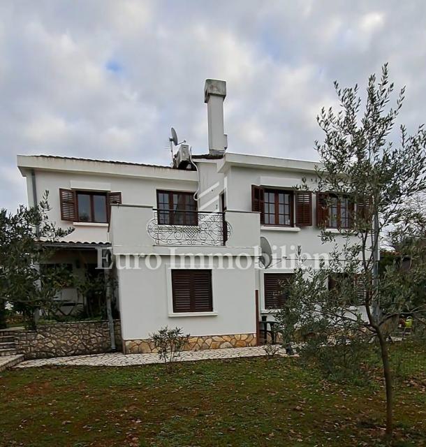 Detached house with a large garden - Njivice, island of Krk