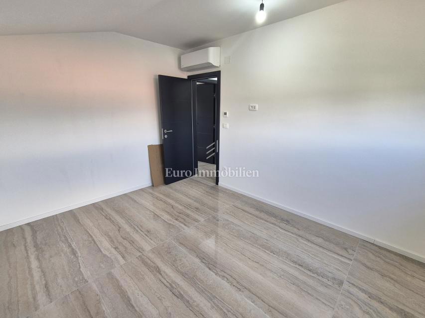 Apartment with a beautiful view of the sea in Malinska