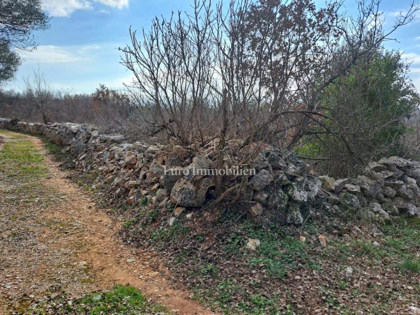 Dintorni di Malinska - terreno edificabile per tre case
