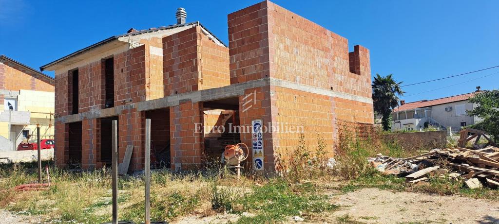 Casa semi-indipendente con piscina, nuova costruzione Vrbnik-dintorni