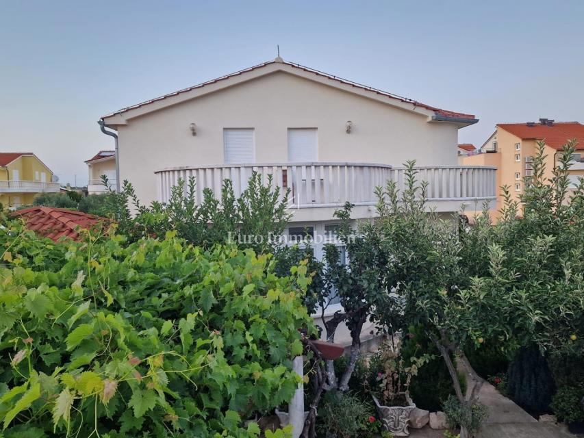 Villa indipendente in stile americano - Vodice