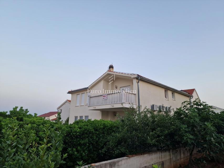 Villa indipendente in stile americano - Vodice