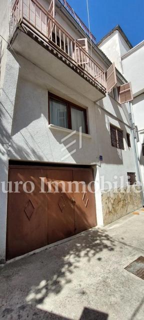 Sebenico - casa con due appartamenti nel centro