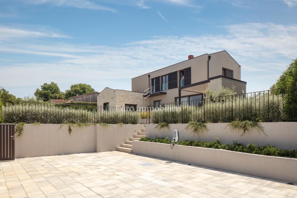 DINTORNI DI VRSAR!!! Bellissima villa con piscina riscaldata e sauna